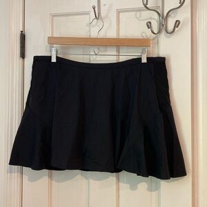 Athleta skirt in black. Size xl